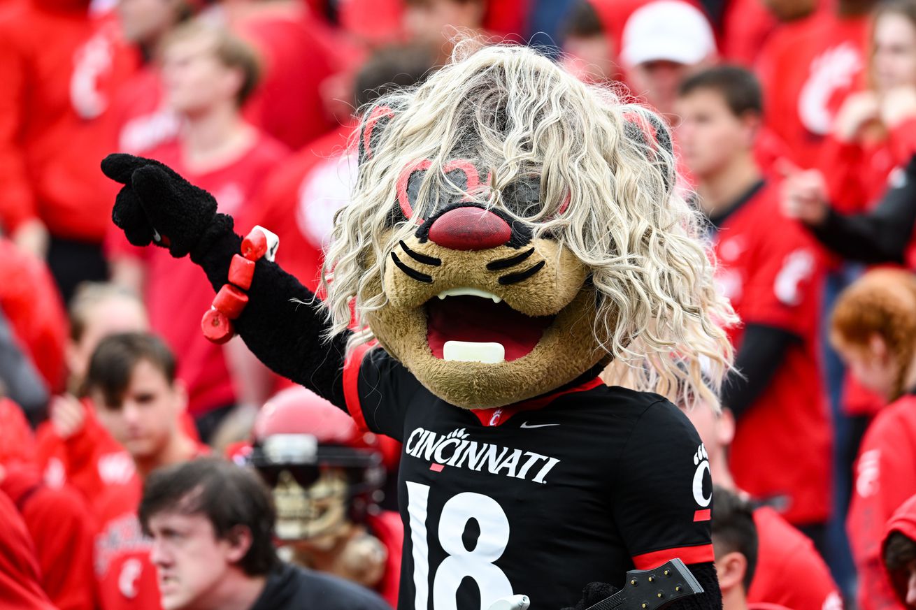 COLLEGE FOOTBALL: OCT 14 Iowa State at Cincinnati