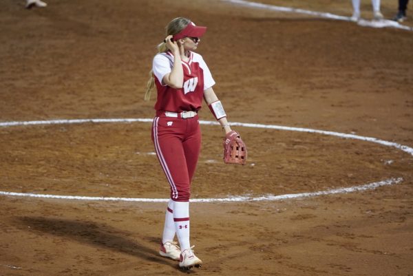 Softball: Wisconsin struggles in New Jersey, loses series versus Rutgers