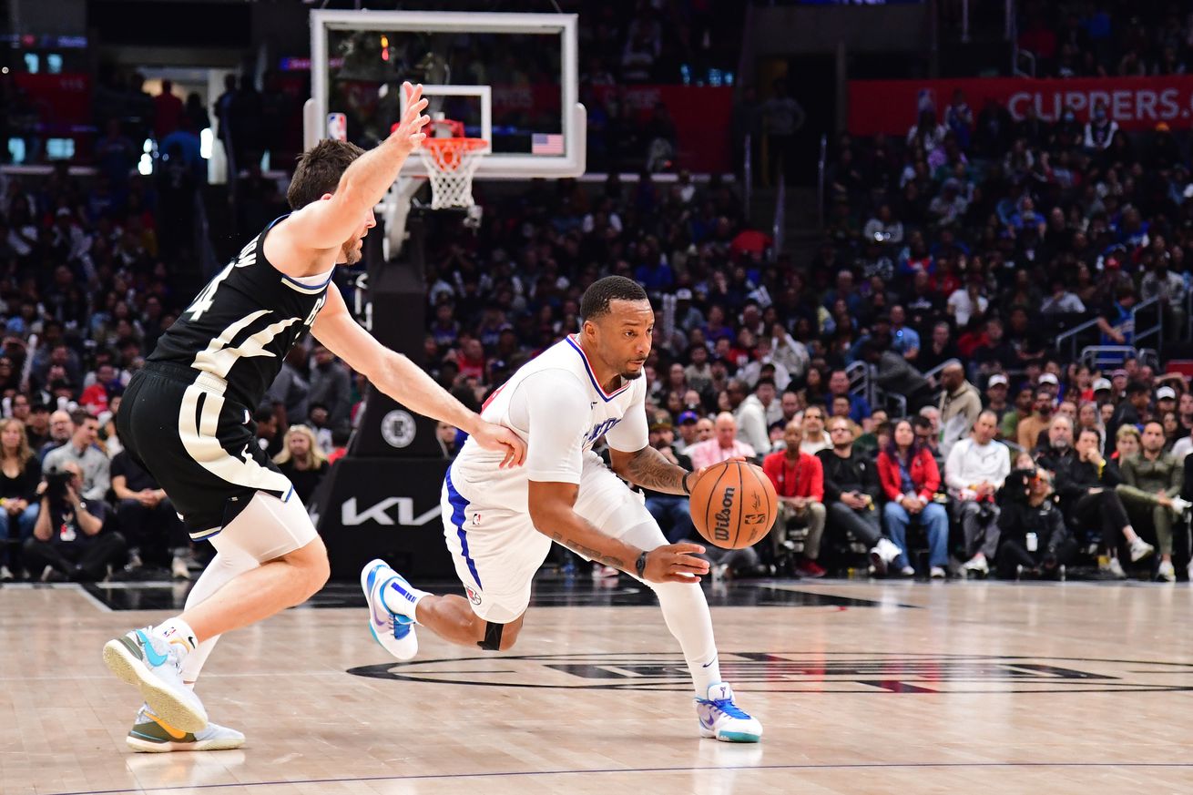 Milwaukee Bucks v Los Angeles Clippers