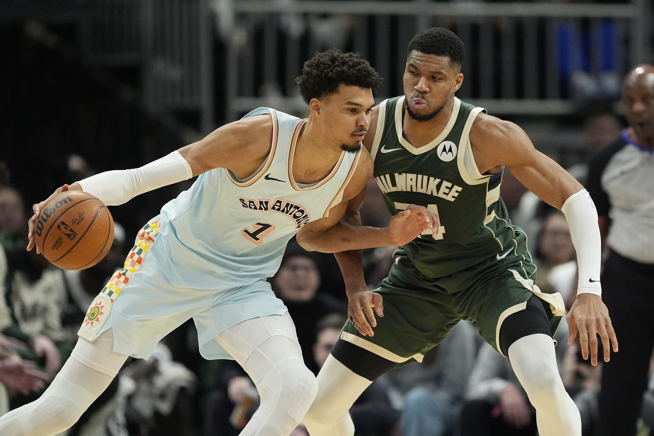 San Antonio Spurs v Milwaukee Bucks