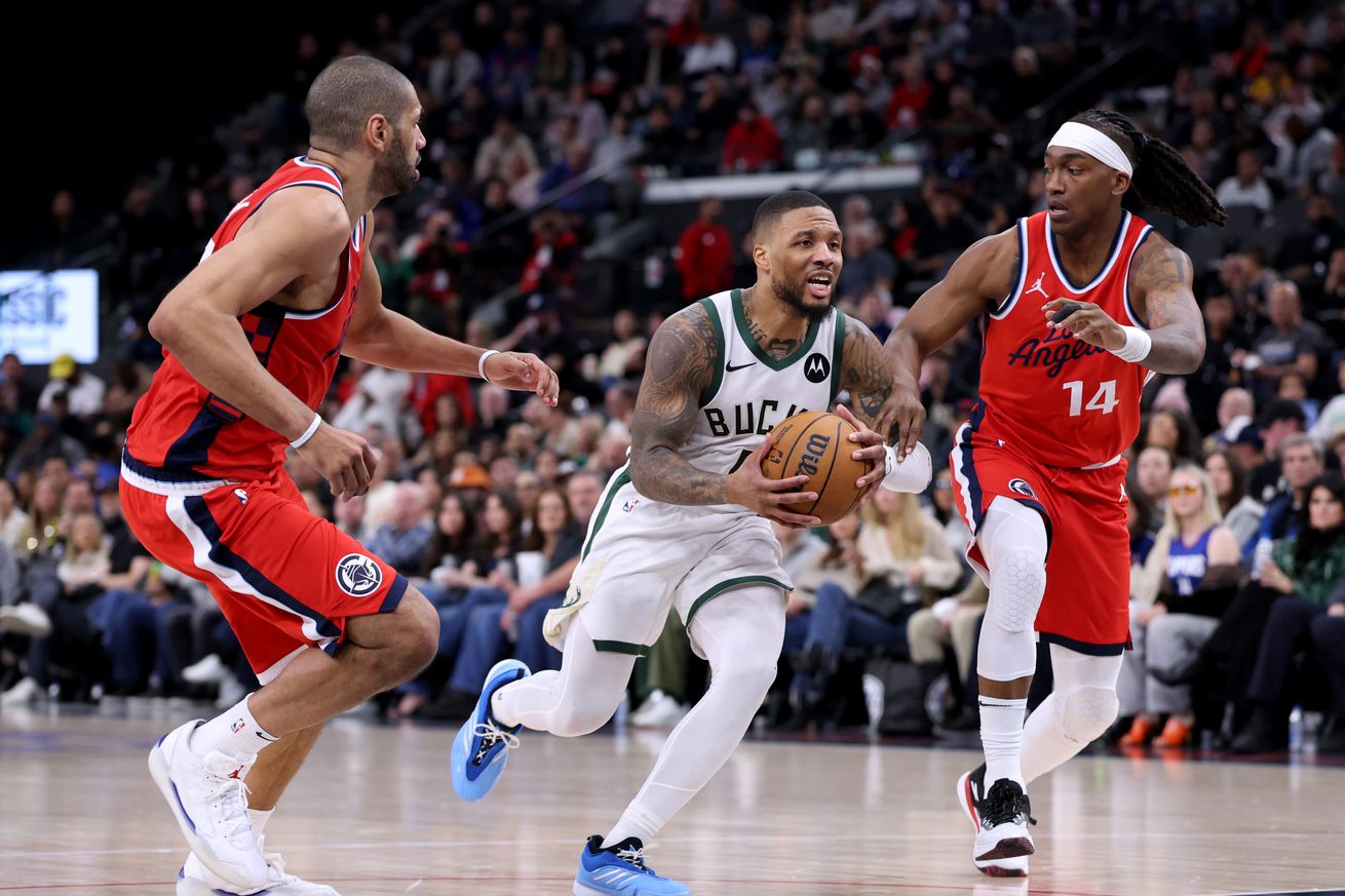 Milwaukee Bucks v Los Angeles Clippers