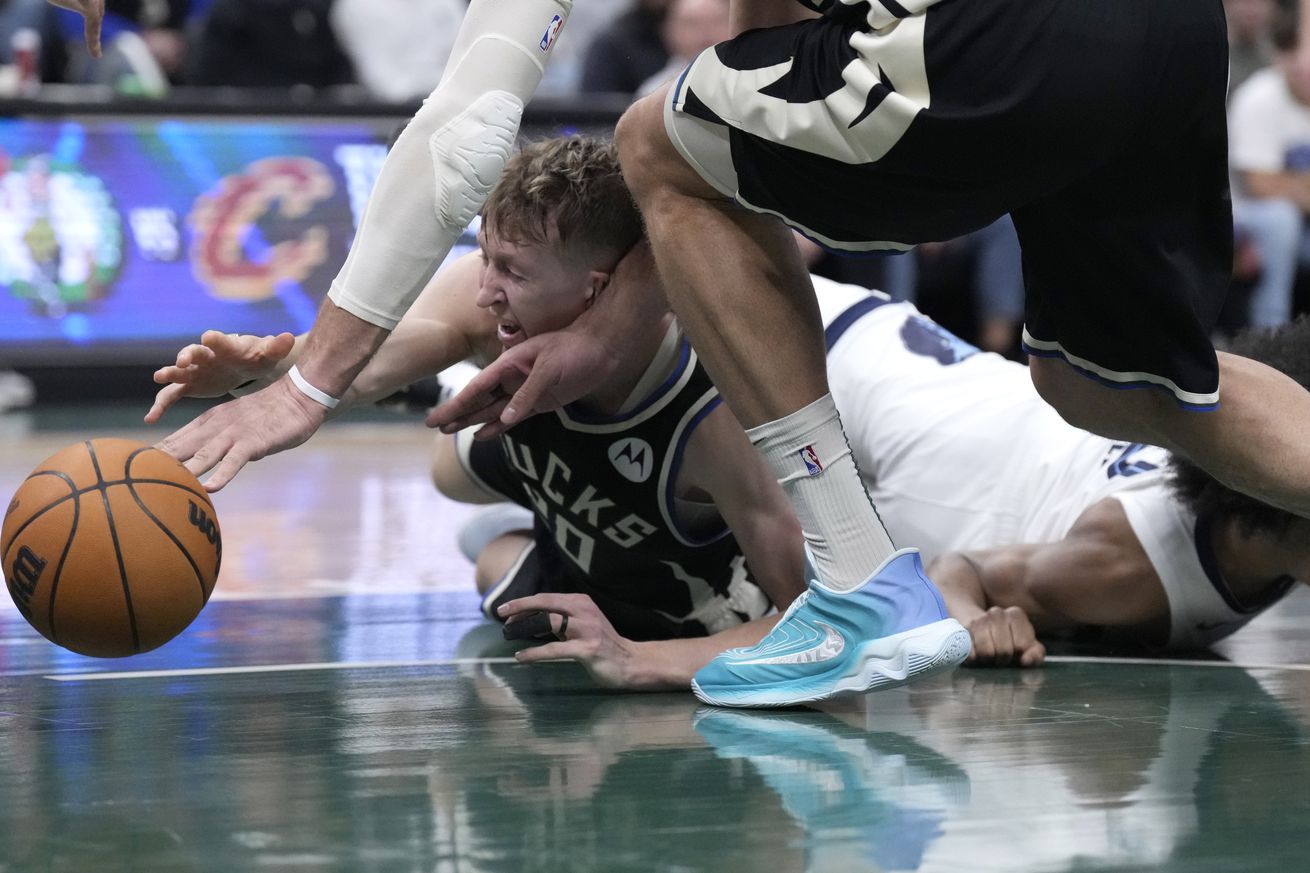 NBA: Memphis Grizzlies at Milwaukee Bucks