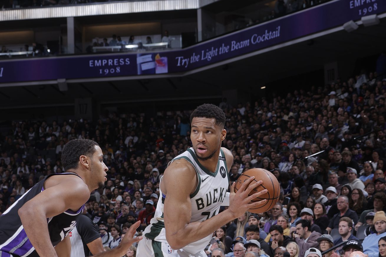 Milwaukee Bucks v Sacramento Kings