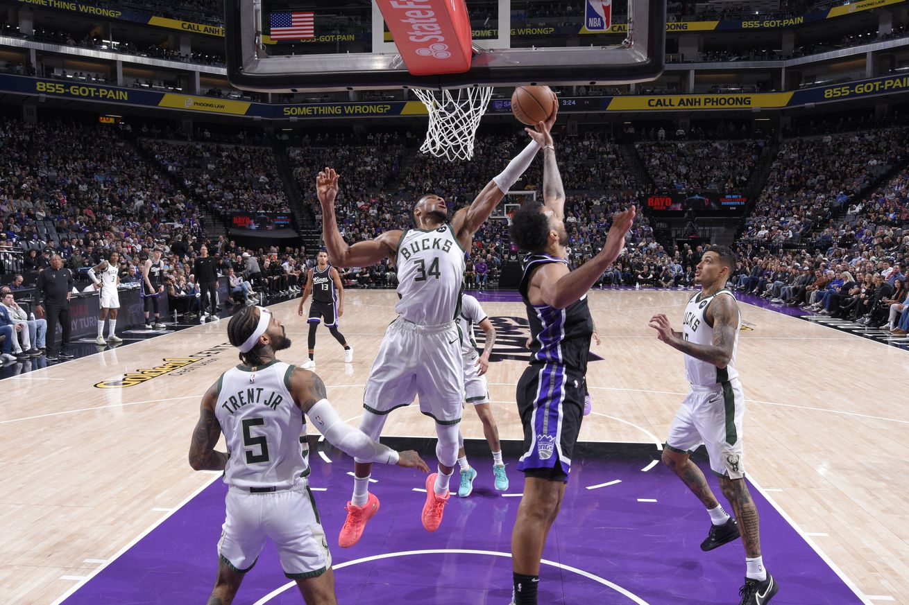 Milwaukee Bucks v Sacramento Kings