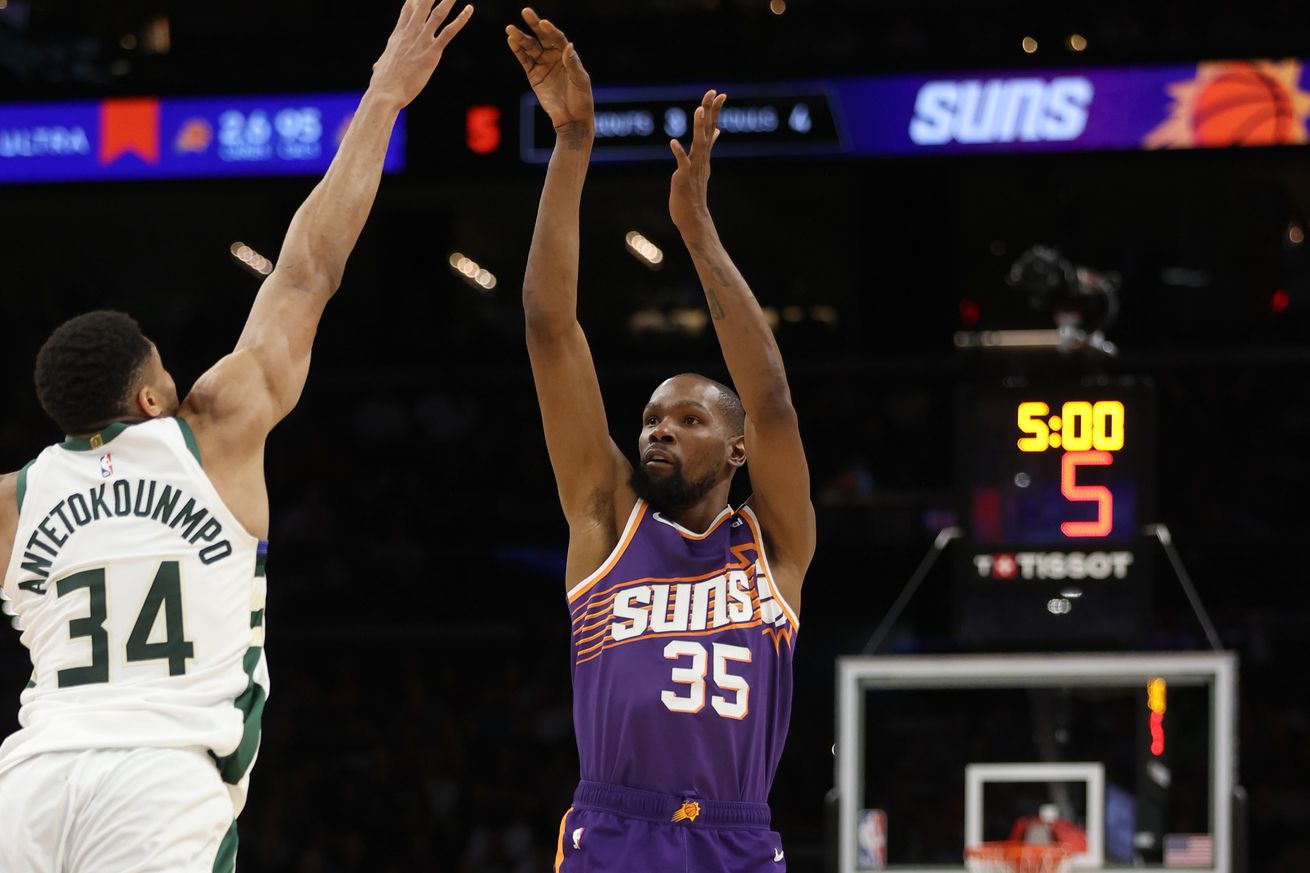 Milwaukee Bucks v Phoenix Suns