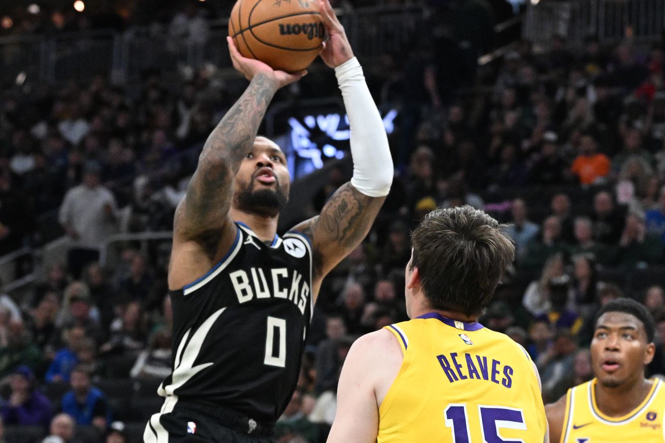 NBA: Los Angeles Lakers at Milwaukee Bucks