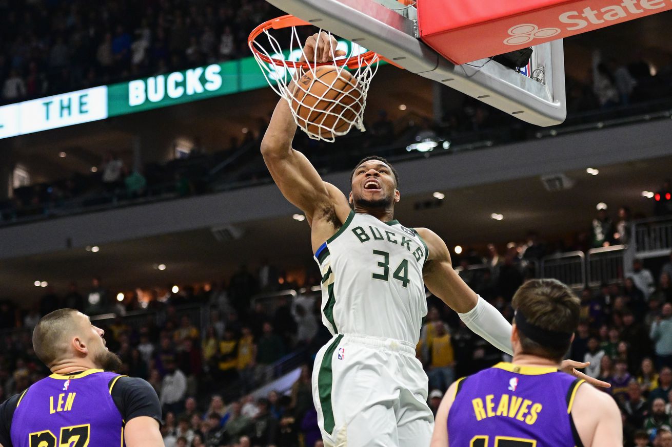 NBA: Los Angeles Lakers at Milwaukee Bucks