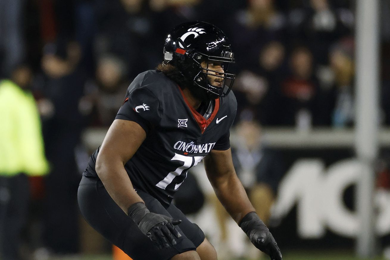 COLLEGE FOOTBALL: NOV 25 Kansas at Cincinnati