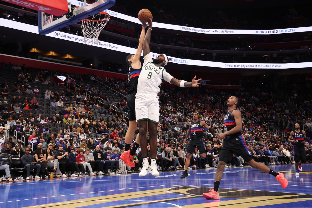 Milwaukee Bucks v Detroit Pistons - Emirates NBA Cup