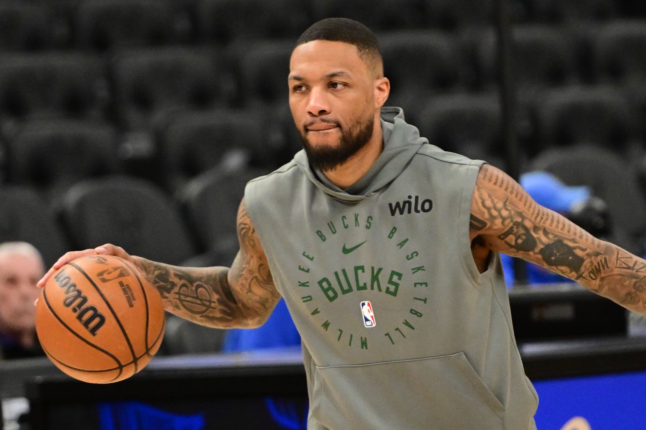 NBA: Oklahoma City Thunder at Milwaukee Bucks