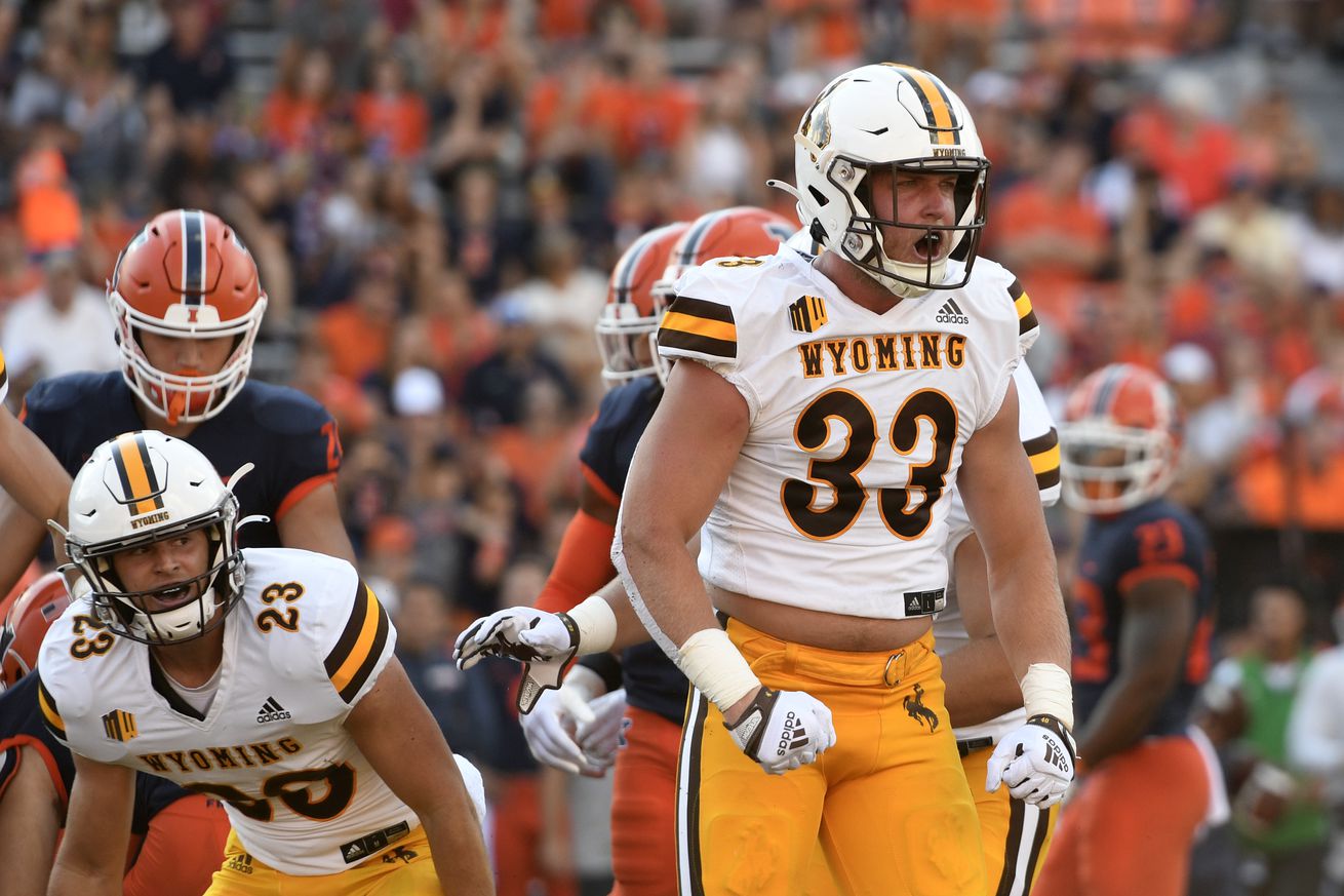 COLLEGE FOOTBALL: AUG 27 Wyoming at Illinois