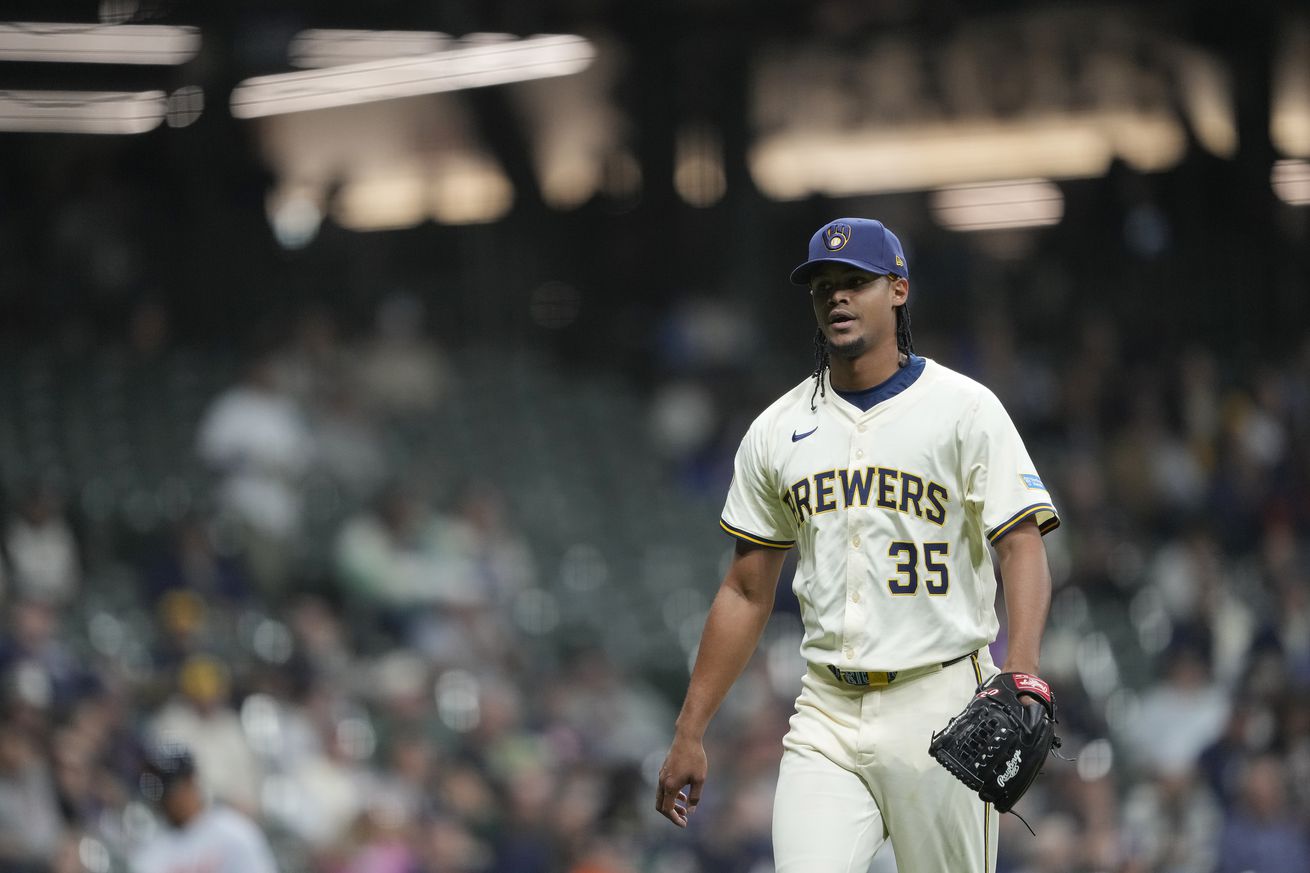 Detroit Tigers v Milwaukee Brewers