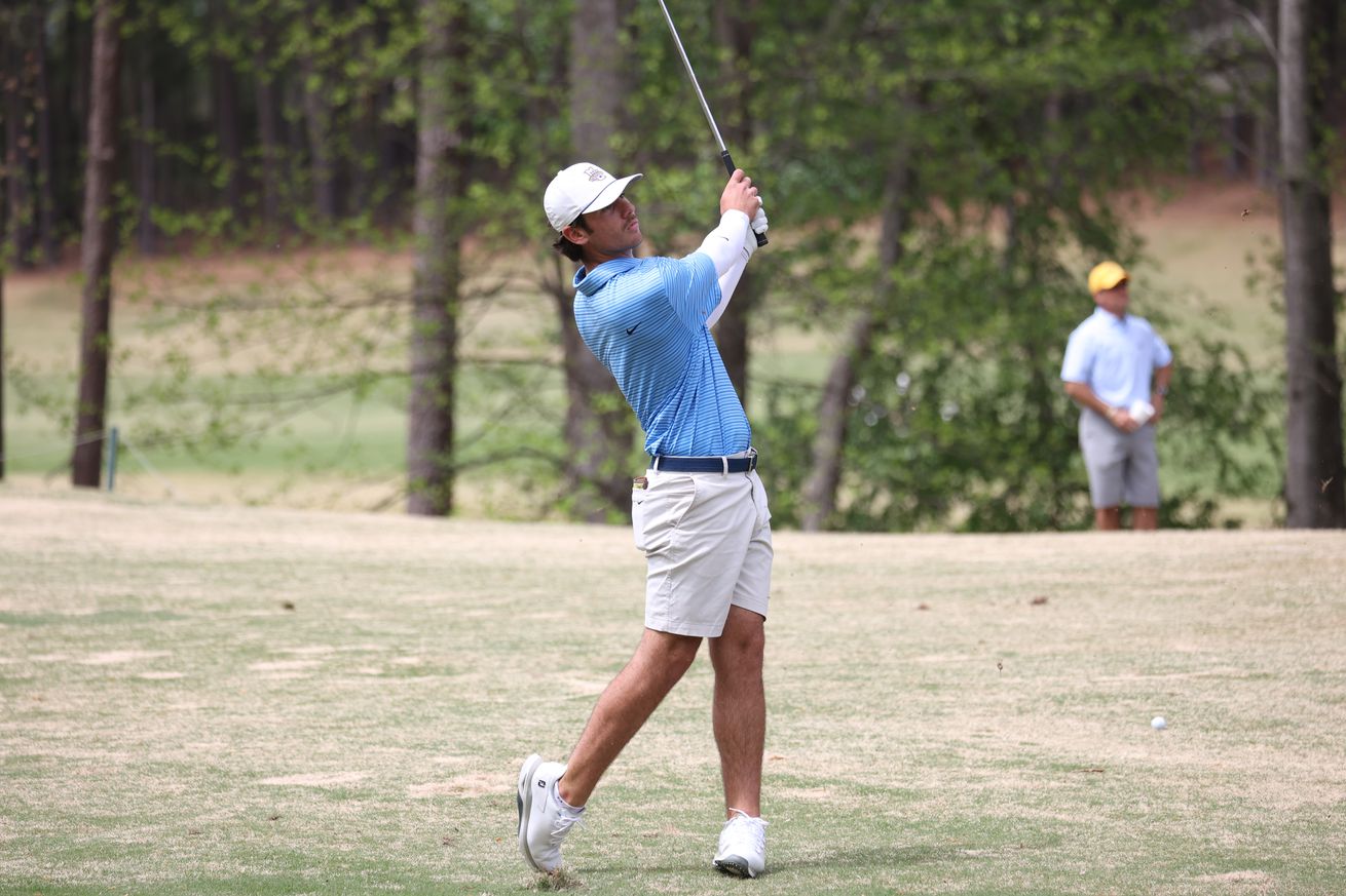Marquette’s Vincent Cervantes in action at the 2025 Irish Creek Collegiate.