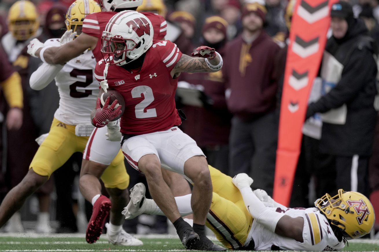 NCAA Football: Minnesota at Wisconsin