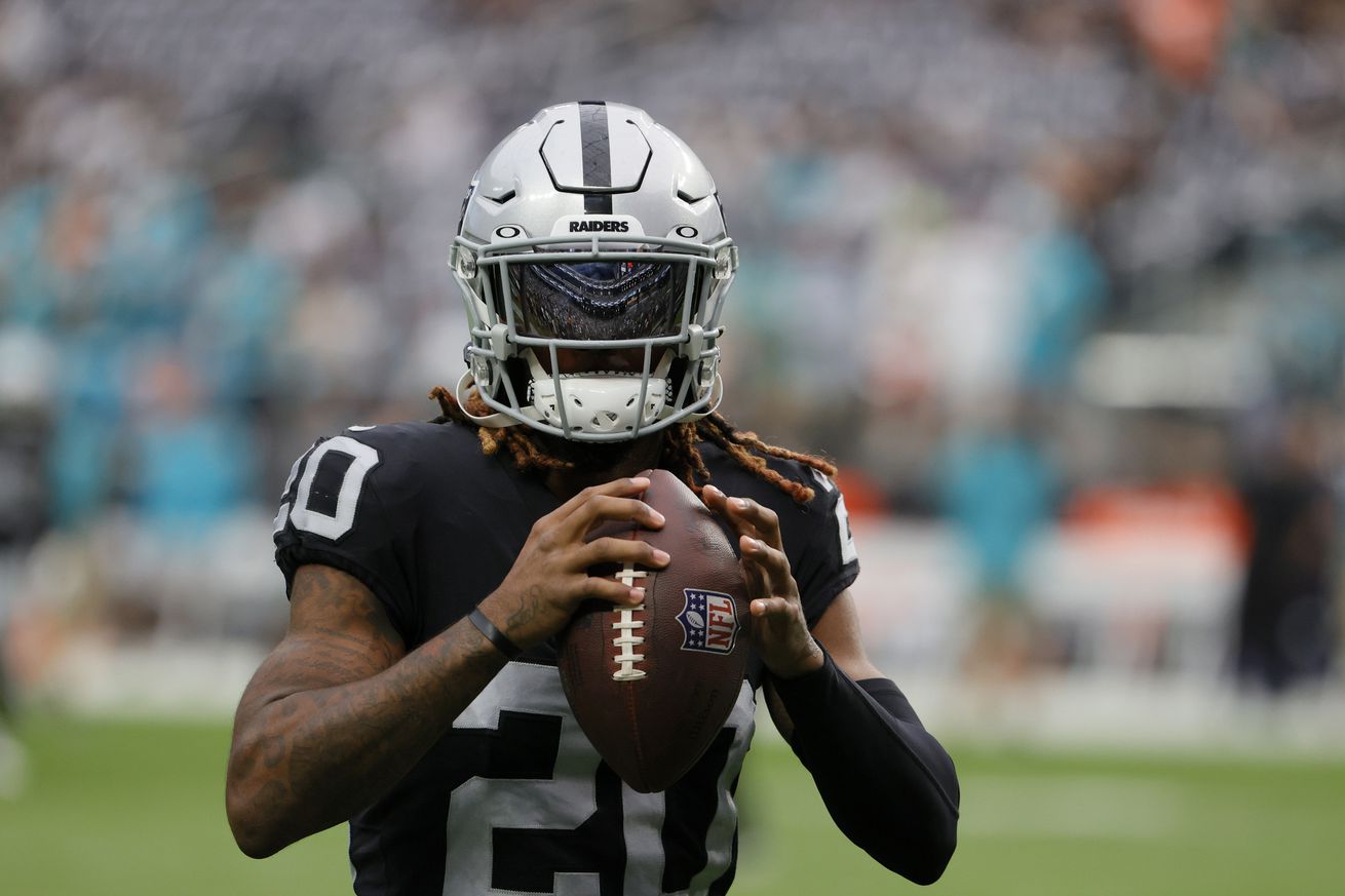 Miami Dolphins v Las Vegas Raiders