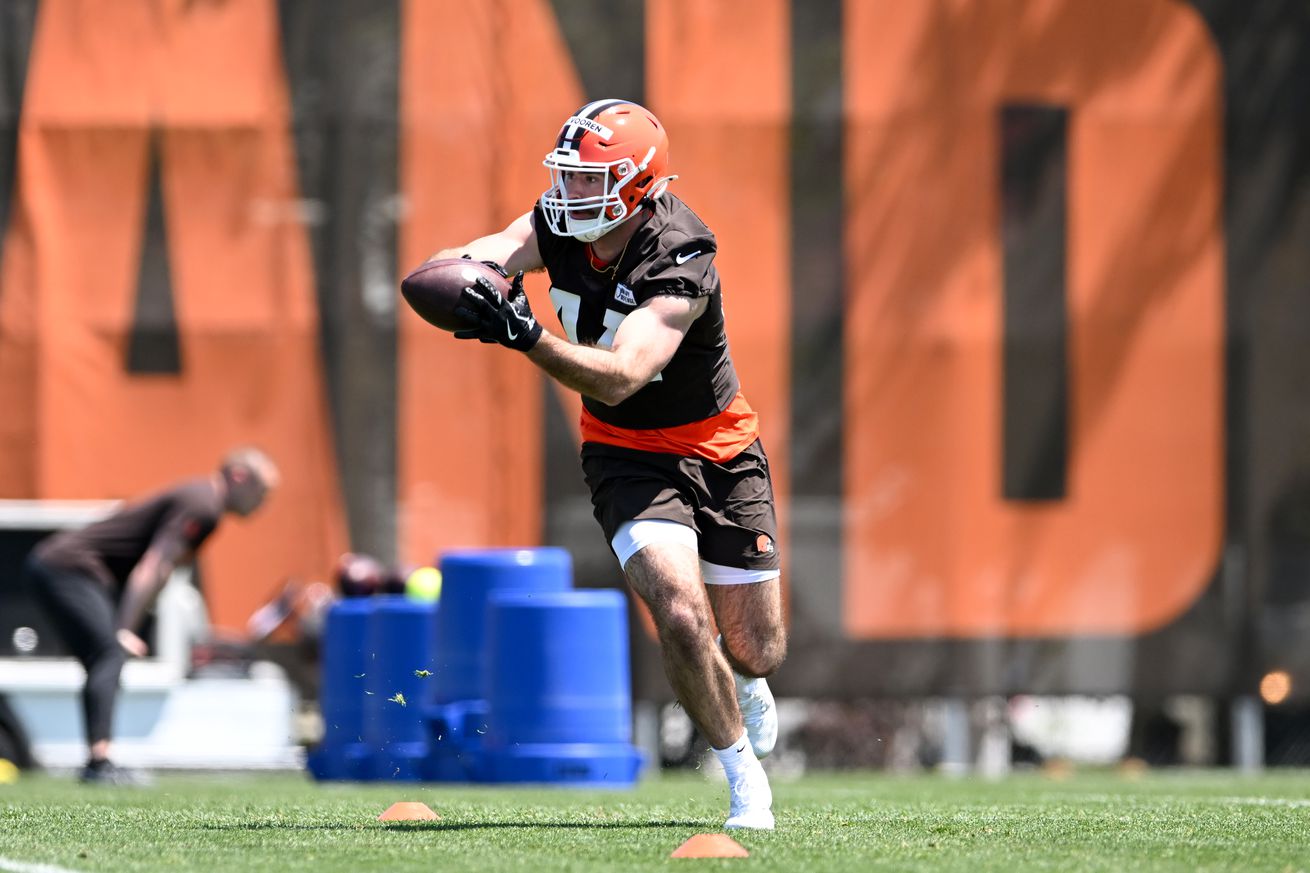 Mitch Van Vooren #44 of the Cleveland Browns runs a drill during rookie mini camp at CrossCountry Mortgage Campus on May 10, 2025 in Berea, Ohio.