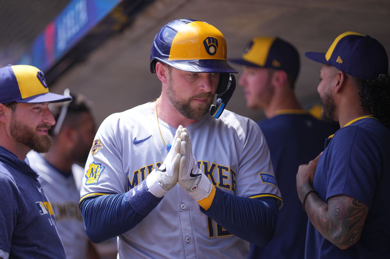 MLB: Milwaukee Brewers at Minnesota Twins
