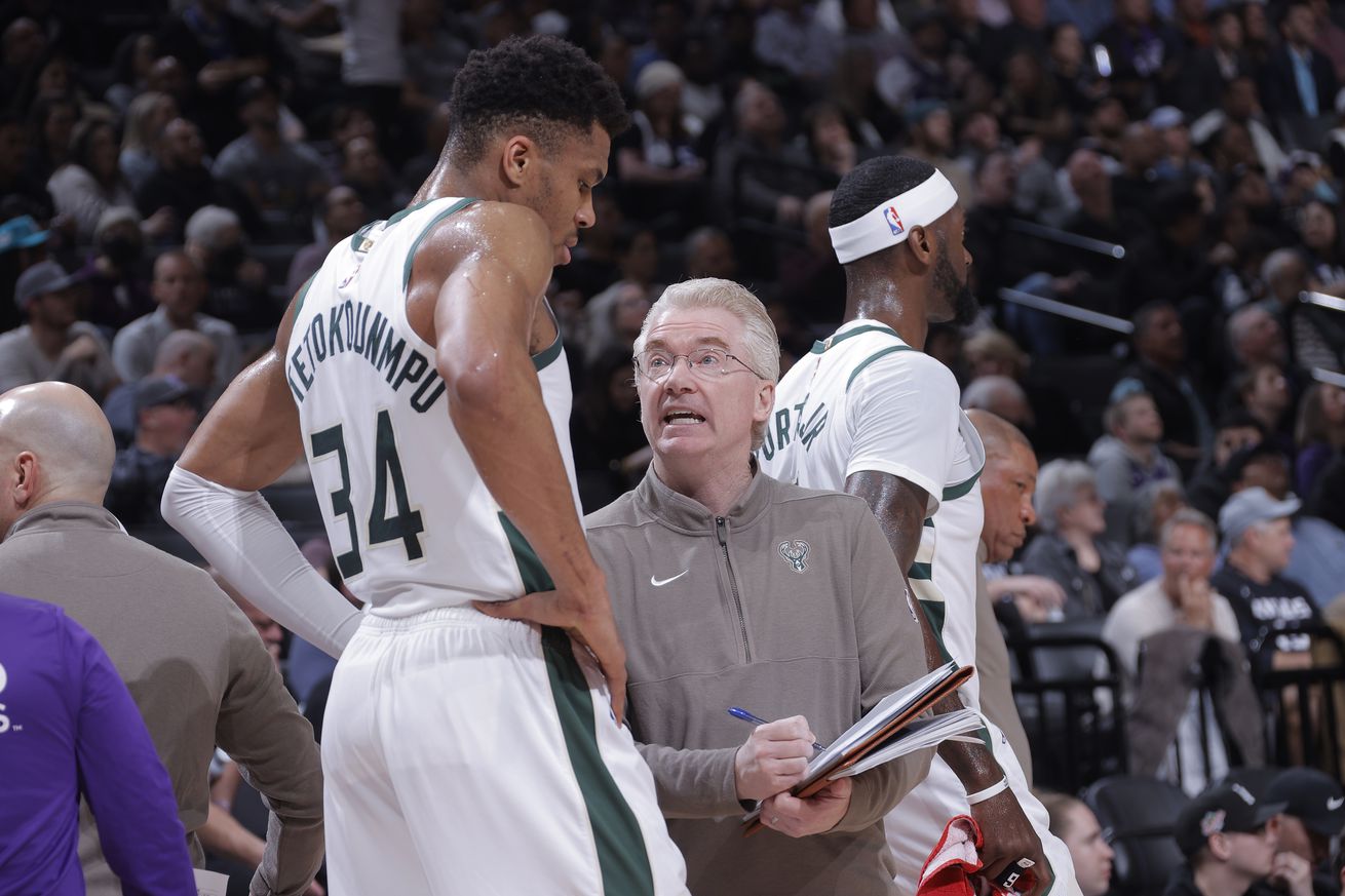 Milwaukee Bucks v Sacramento Kings