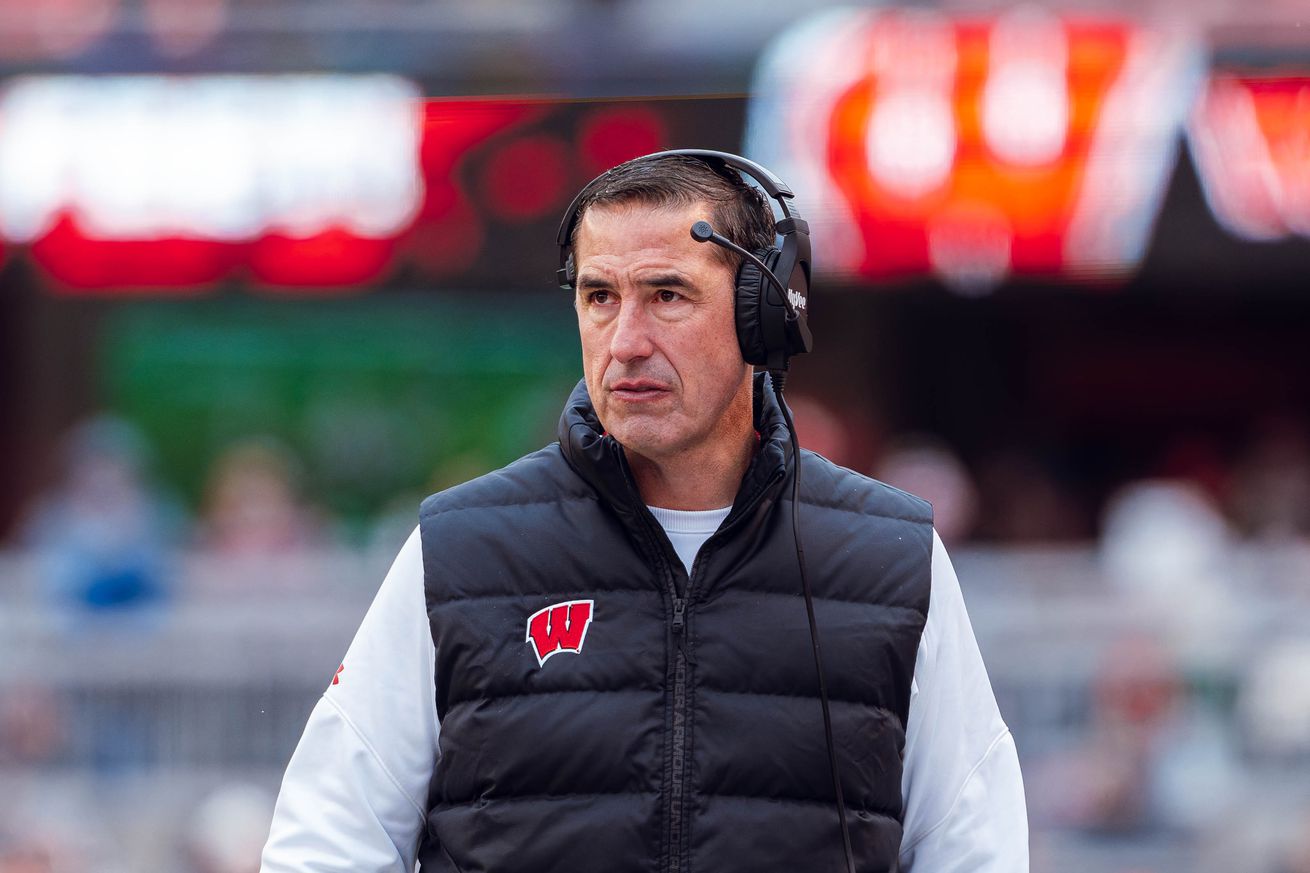 Wisconsin Badgers Vs. Minnesota Golden Gophers