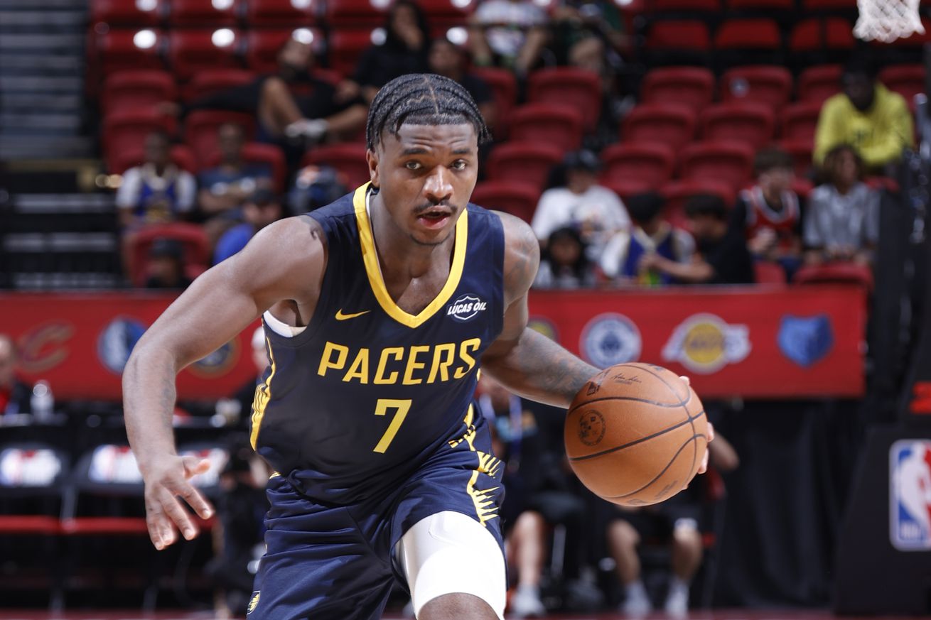 Kam Jones #7 of the Indiana Pacers drives to the basket during the game against the New York Knicks during the 2025 NBA Summer League game on July 17, 2025 at the Thomas & Mack Center in Las Vegas, Nevada.
