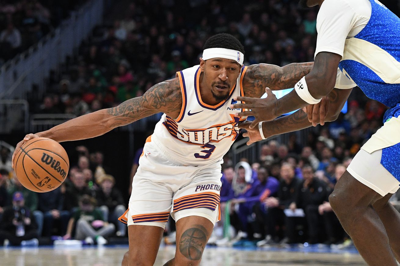 NBA: Phoenix Suns at Milwaukee Bucks