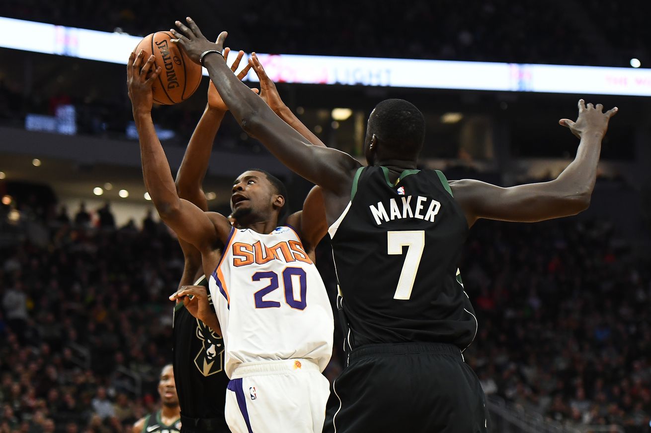 Phoenix Suns v Milwaukee Bucks
