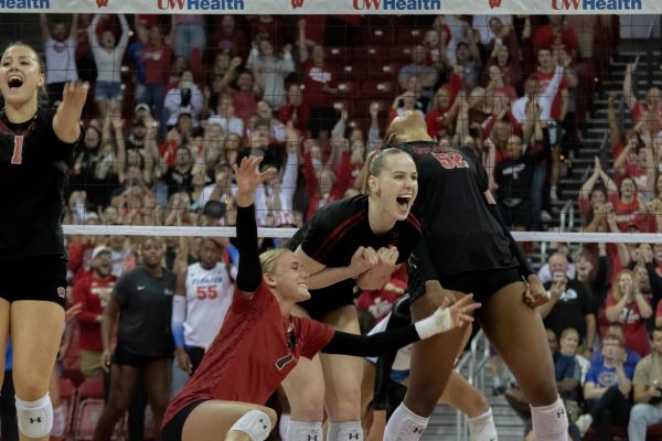 Wisconsin Volleyball vs. Florida: 4-1 Win