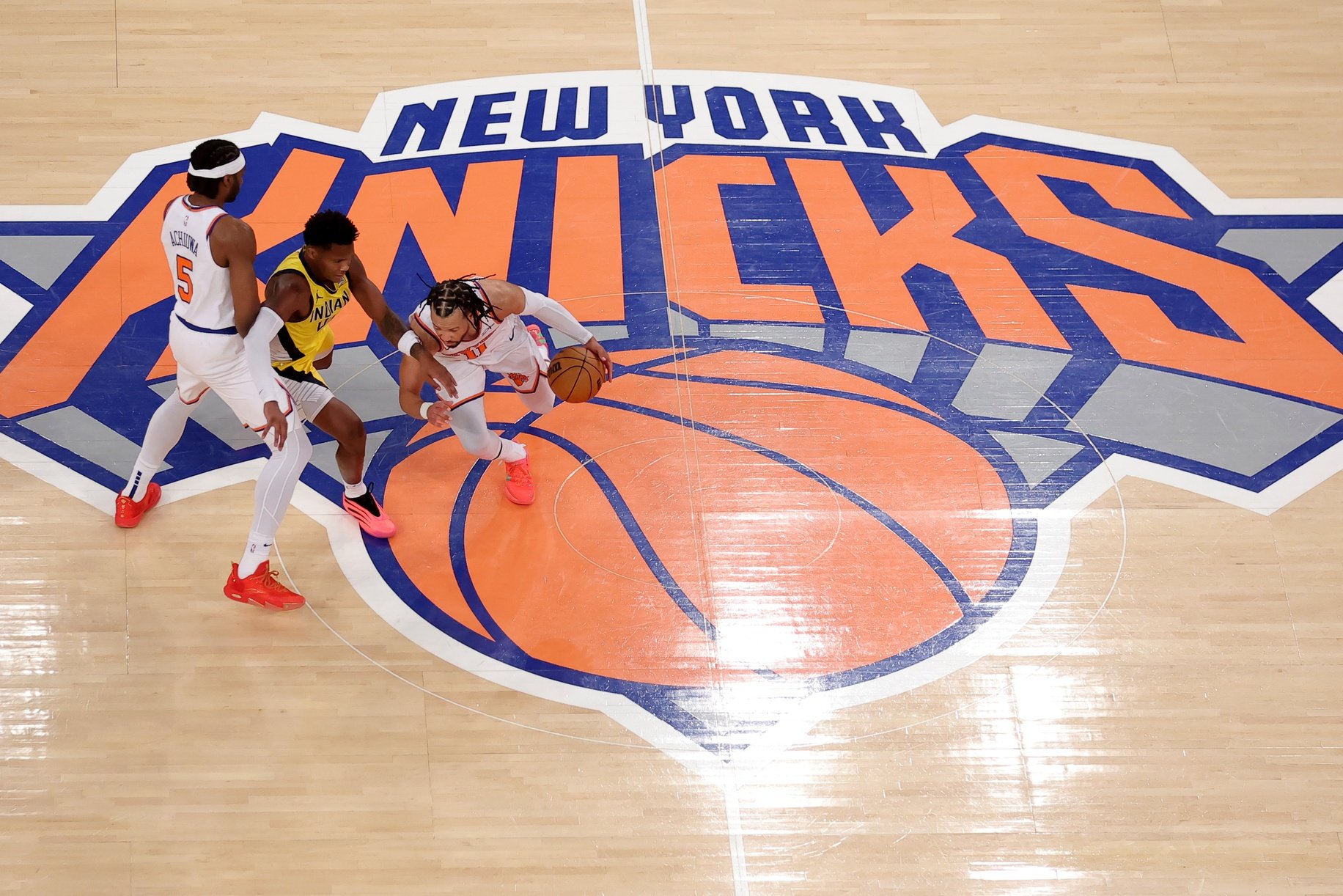 New York Knicks forward Precious Achiuwa (5) sets a pick against Indiana Pacers guard Bennedict Mathurin (00) for Knicks guard Jalen Brunson (