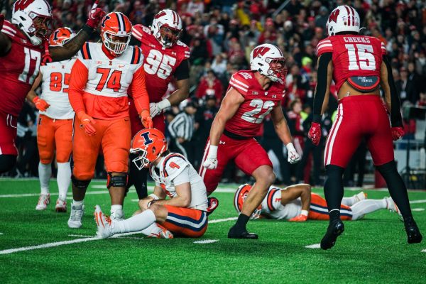 In last home game of season, Wisconsin football beats Illinois 27-10. November 22, 2025. 